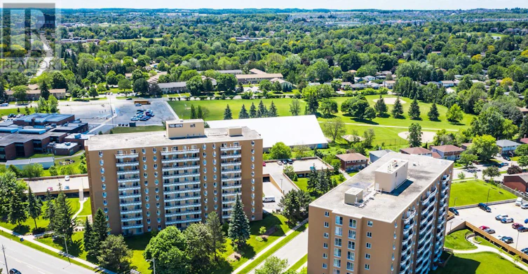 609-10 Overlea Drive, Kitchener, ON, N2M 5B8