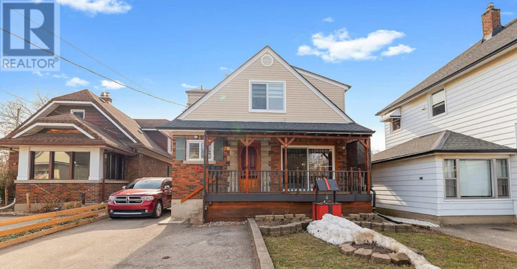 87 York Street, St. Catharines, ON, L2R 6E1