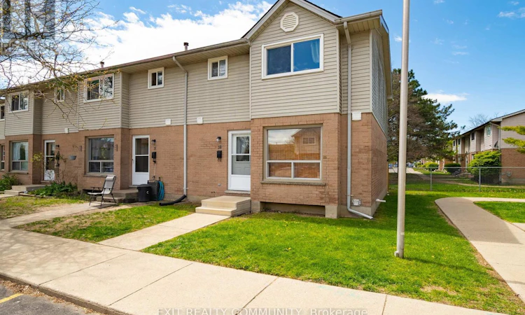 32-595 Third Street