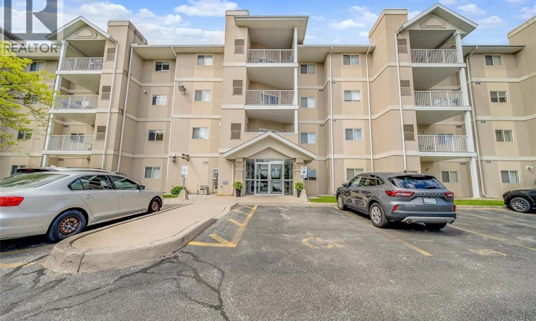 203-1655 Grand Marais Road West