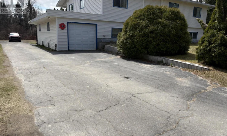 31 Angle Brook Road