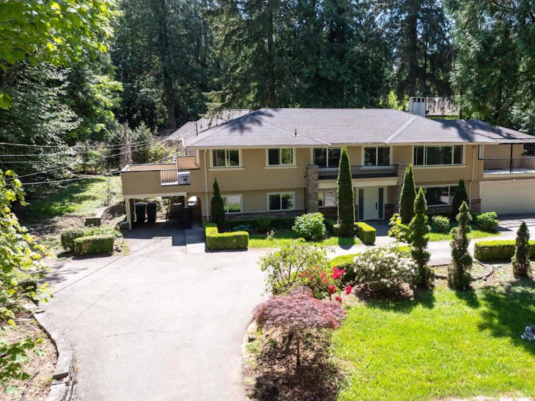 13788 32 Avenue, Surrey, BC, V4P 2B8