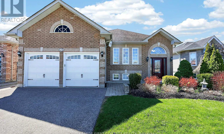 623 Glen Cedar Crescent