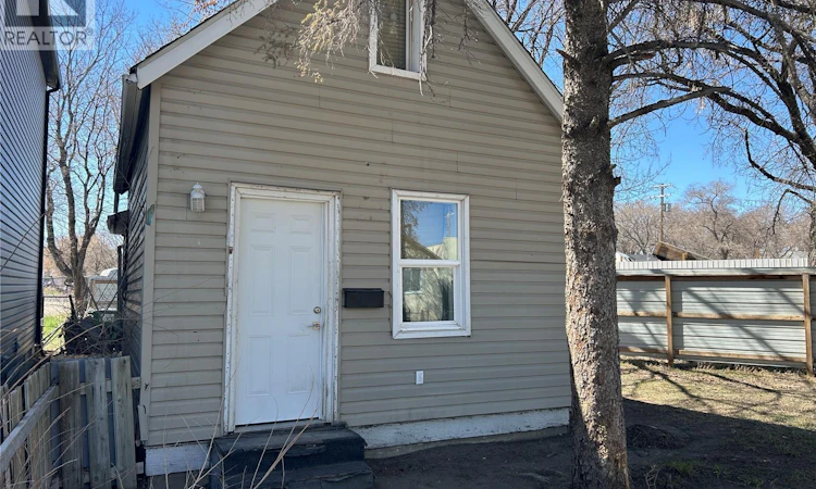 209 I Avenue S