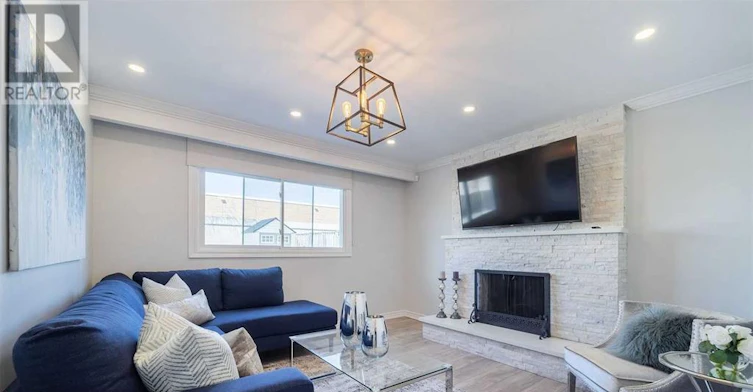 BACK-6 Alcester Court, Toronto, ON, M6A 2Z6 - 3