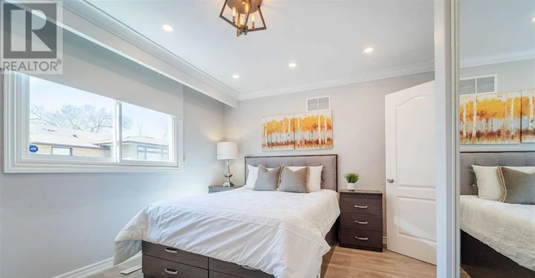 BACK-6 Alcester Court, Toronto, ON, M6A 2Z6 - 5