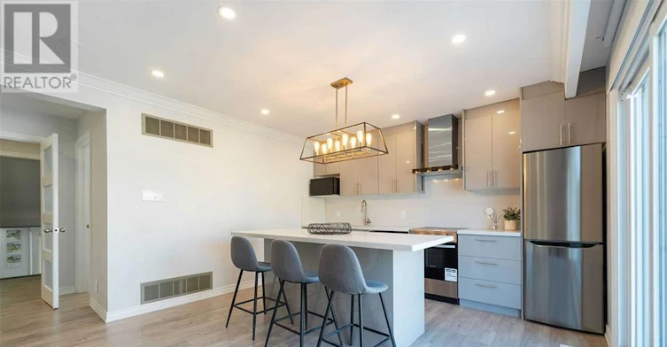 BACK-6 Alcester Court, Toronto, ON, M6A 2Z6