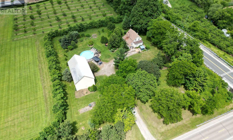 5400 Service Road NORTH