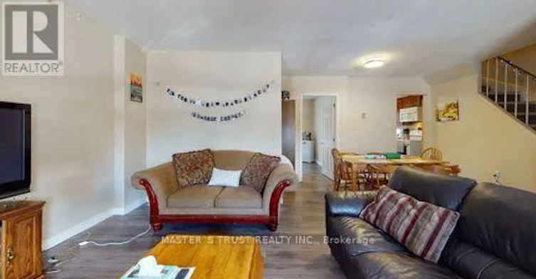 226 Westcourt Place, Waterloo, ON, N2L 2R7