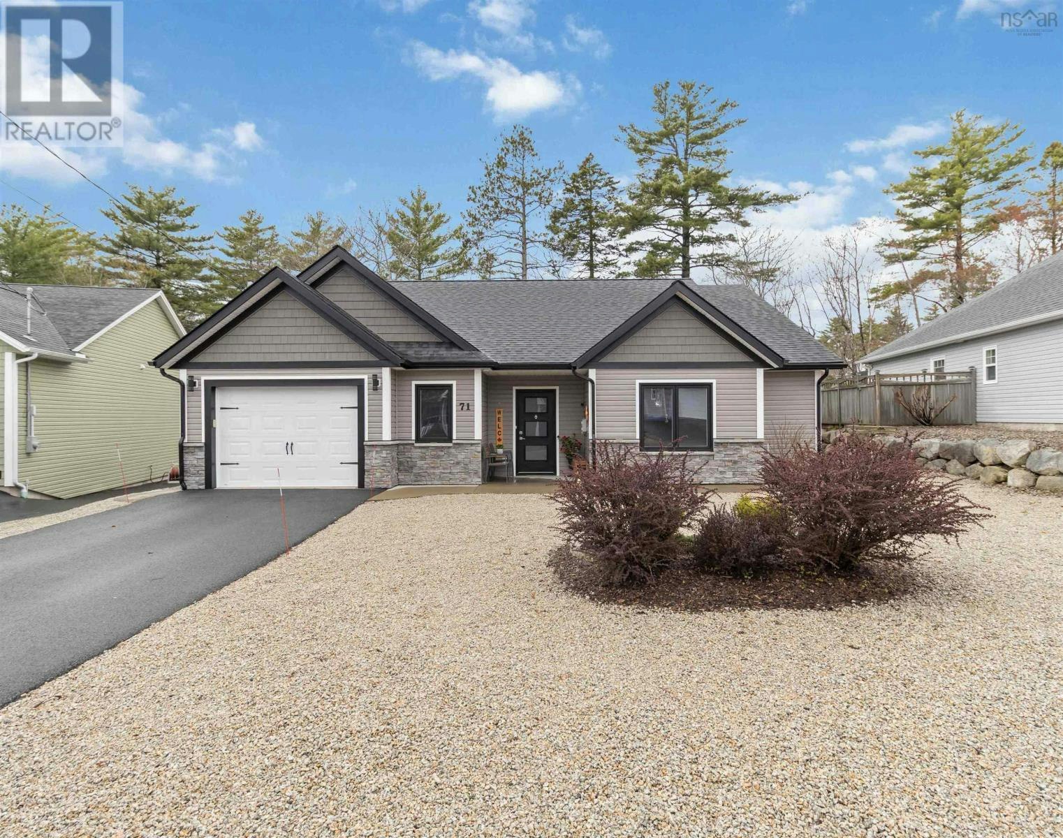 71 Acorn Drive, Bridgewater, NS, B4V 8Z3