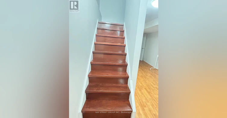 22 Cardwell Avenue, Toronto, ON, M1S 4Y3 - 4