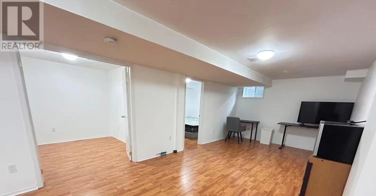 22 Cardwell Avenue, Toronto, ON, M1S 4Y3 - 2