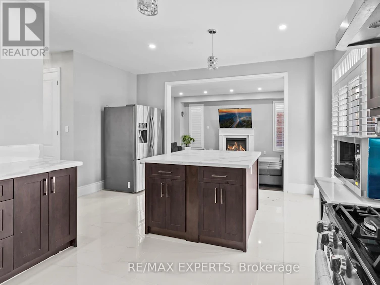 22 Travers Gate, Springwater, ON, L9X 0S8 - 8