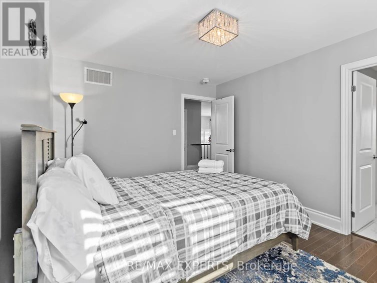 22 Travers Gate, Springwater, ON, L9X 0S8 - 21