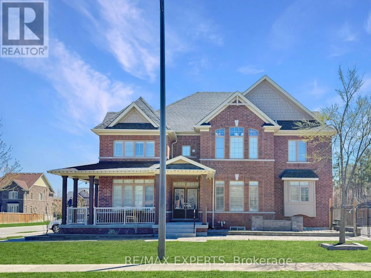 22 Travers Gate, Springwater, ON, L9X 0S8