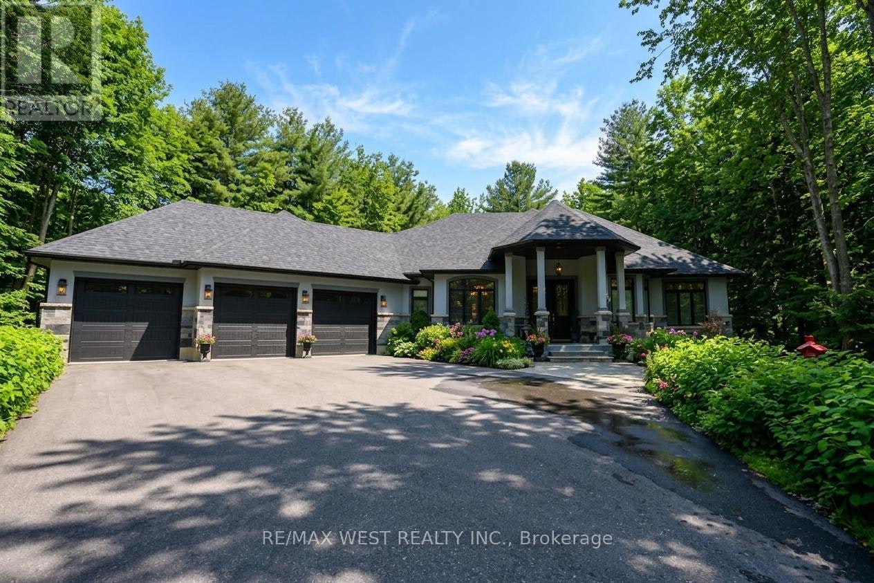 2 Sycamore Circle, Springwater, ON, L0L 2K0