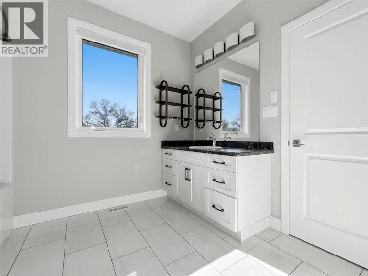 2100 Queen Street, Regina, SK, S4T 4C3 - 27