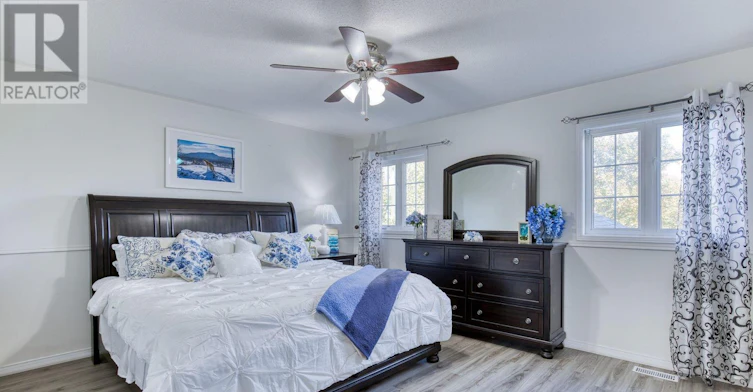 45 Hatch Street E, Whitby, ON, L1M 2H9 - 27