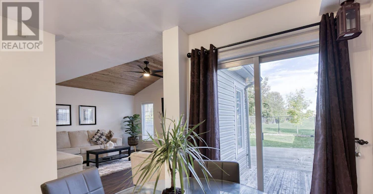 45 Hatch Street E, Whitby, ON, L1M 2H9 - 17