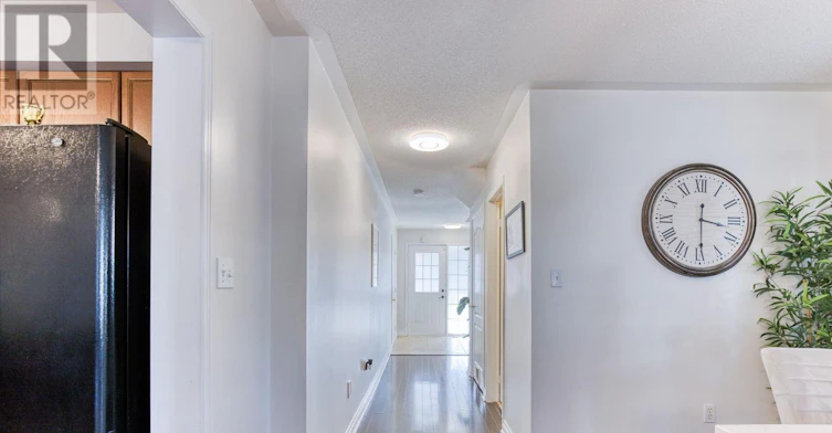 45 Hatch Street E, Whitby, ON, L1M 2H9 - 6