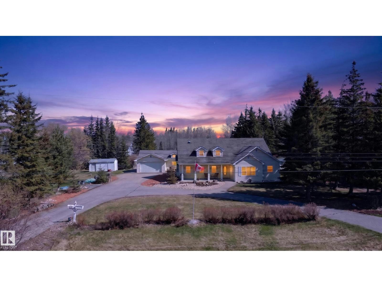 4924 48a Avenue, Rural Lac Ste. Anne County, AB, T0E 0A0