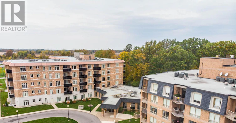 418-8111 Forest Glen Drive, Niagara Falls, ON, L2H 2Y7