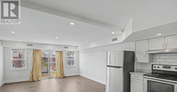 2-226 Lauder Avenue, Toronto, ON, M6E 3H4 - 9