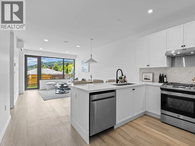 3-3210 Salmon Road, West Kelowna, BC, V4T 1A7 - 3