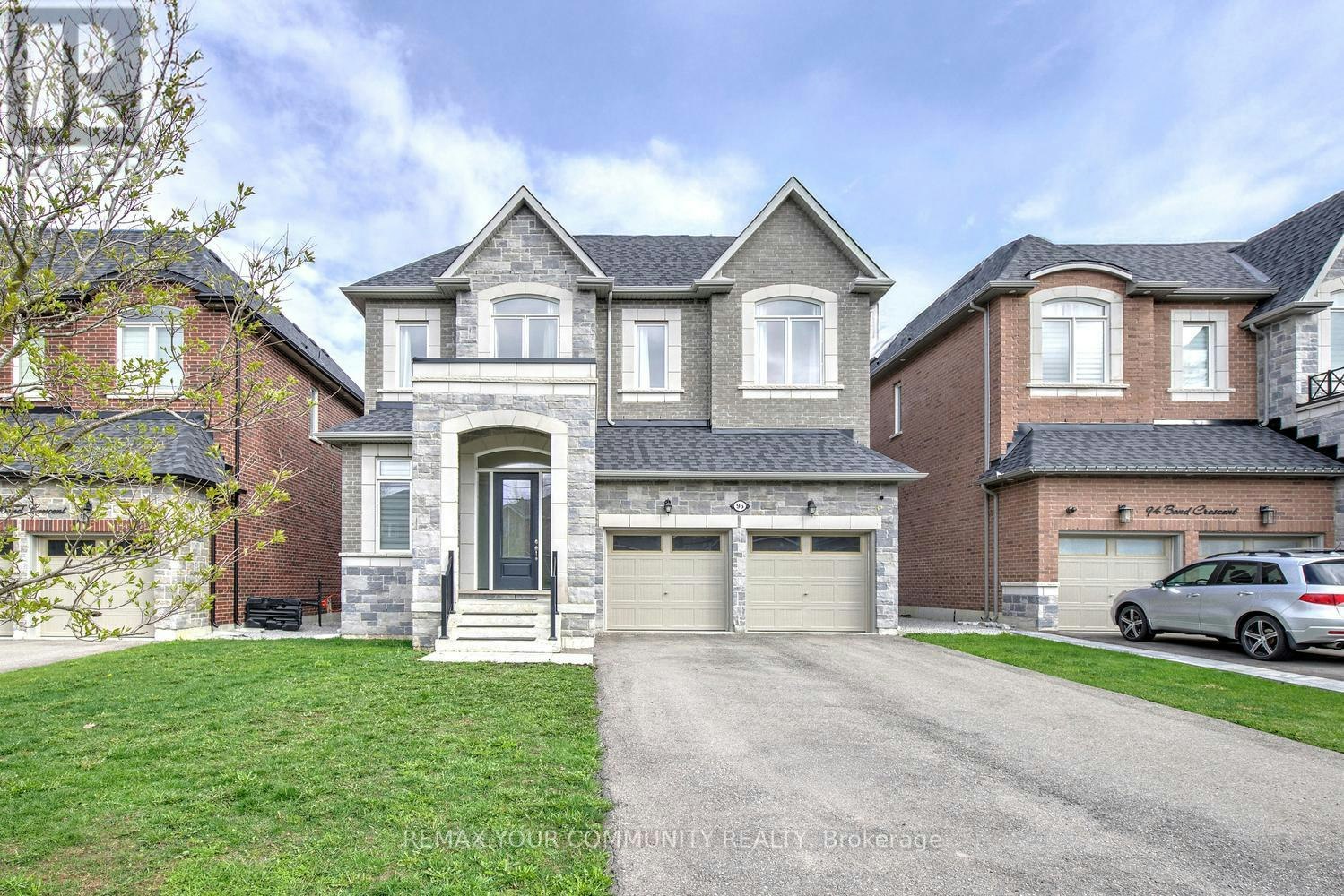 96 Bond Crescent, Richmond Hill, ON, L4E 3K7