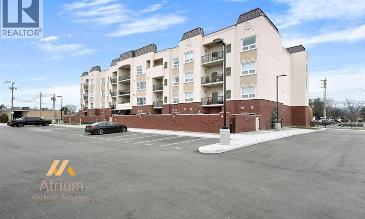 303-7887 Edgar Street