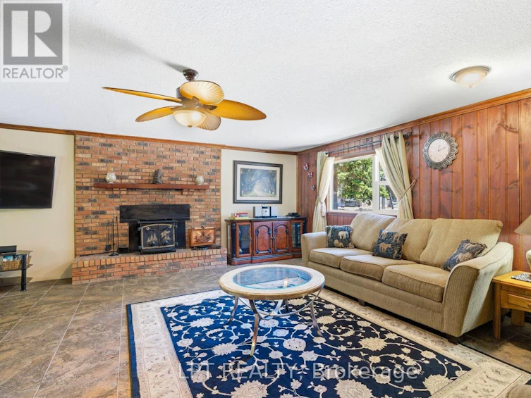 9996 Huron Street, Lambton Shores, ON, N0M 2L0 - 20