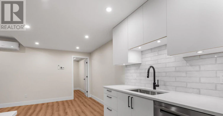 B-1348 Avenue Q Avenue, Ottawa, ON, K1G 0B6 - 12