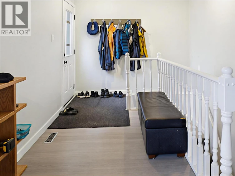 342 Monmouth Drive, Kamloops, BC, V2E 1N7 - 8