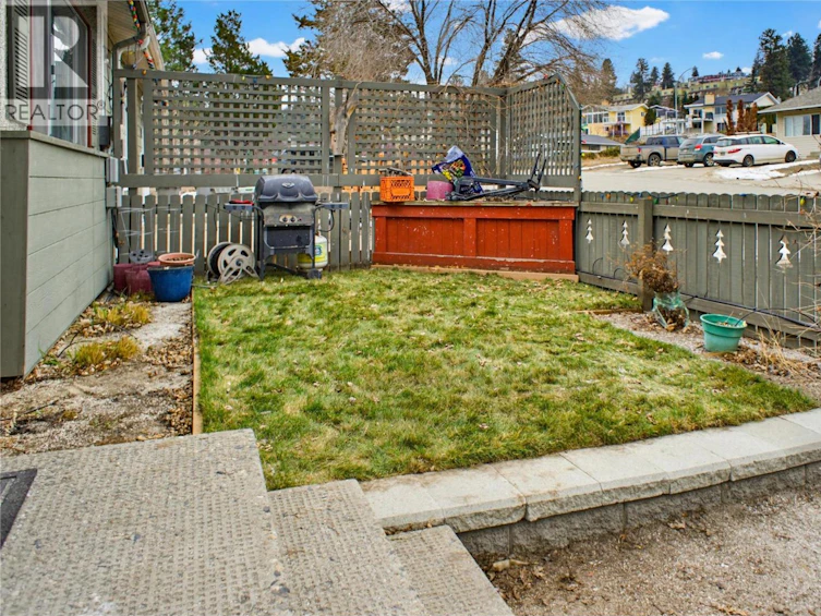 342 Monmouth Drive, Kamloops, BC, V2E 1N7 - 2