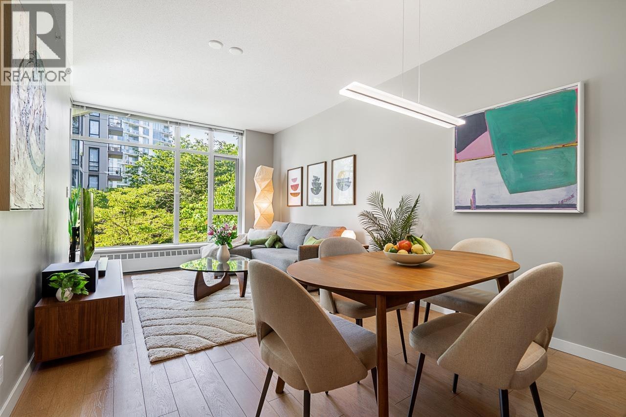 202-135 W 2nd Street, North Vancouver, BC, V7M 0C5