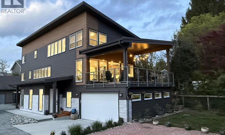 24025 Fern Crescent