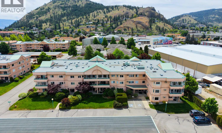 208-8907 Pineo Court