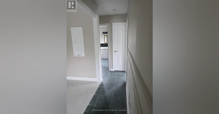 THIRD Level 6 English Street, Brampton, ON, L6X 1L6 - 2