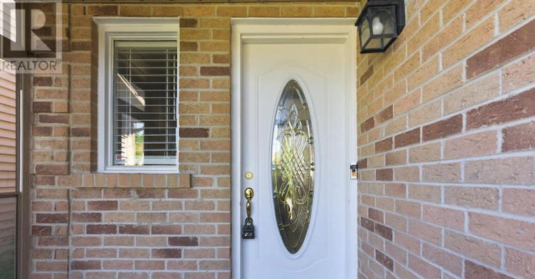 606 Cobblehill Drive, Oshawa, ON, L1K 1R4 - 4