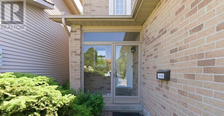 606 Cobblehill Drive, Oshawa, ON, L1K 1R4 - 3