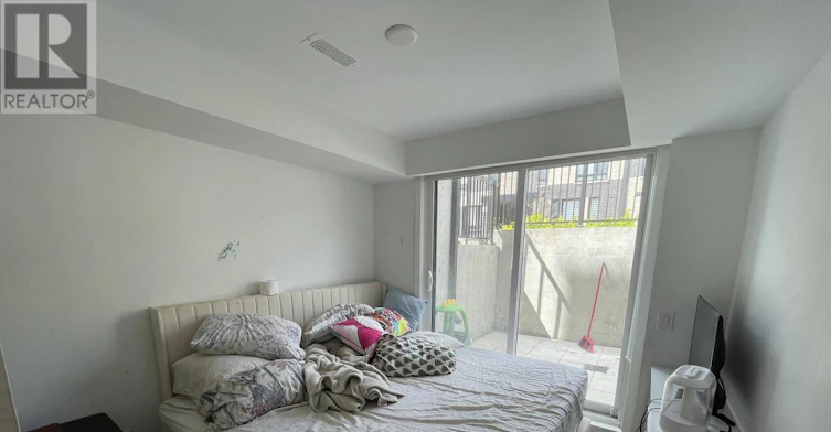 TH21-40 Ed Clark Gardens, Toronto, ON, M6N 0B5 - 9