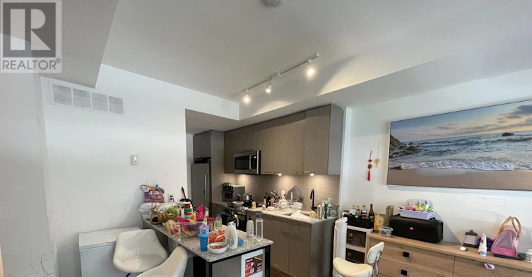 TH21-40 Ed Clark Gardens, Toronto, ON, M6N 0B5 - 5