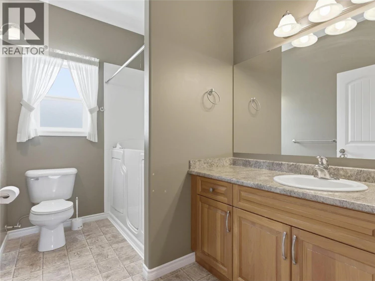 1661 Woodburn Drive, Cache Creek, BC, V0K 1H0 - 17