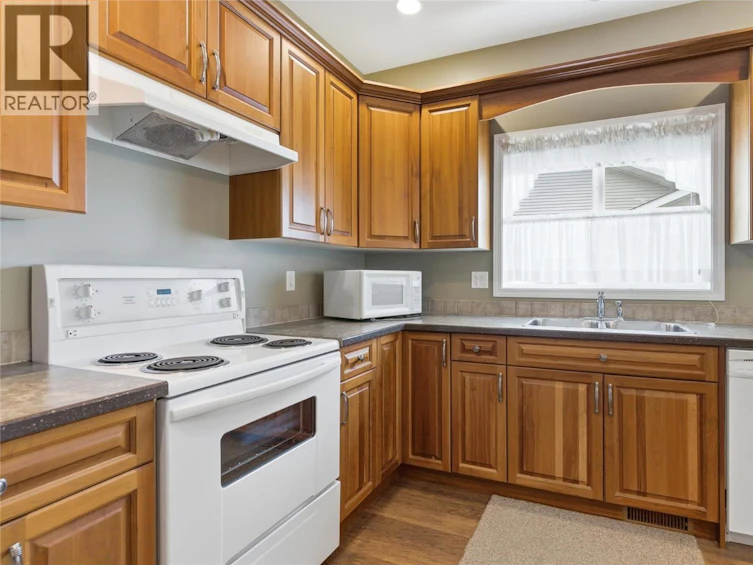 1661 Woodburn Drive, Cache Creek, BC, V0K 1H0 - 10