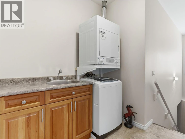 1661 Woodburn Drive, Cache Creek, BC, V0K 1H0 - 5