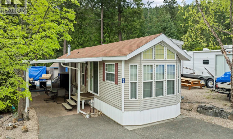 G33-2698 Blind Bay Road
