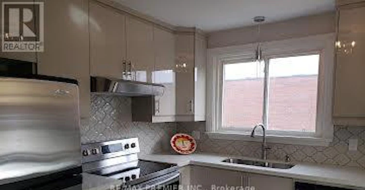 UPPER-40 Byng Avenue, Oshawa, ON, L1G 3N1 - 4