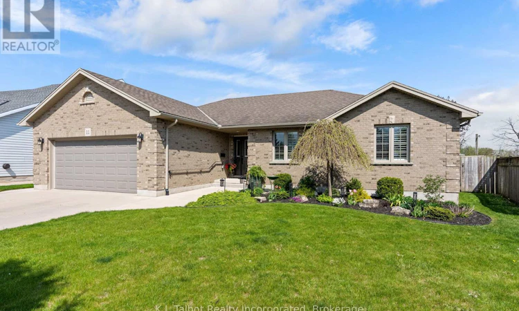 11 Lee Crescent