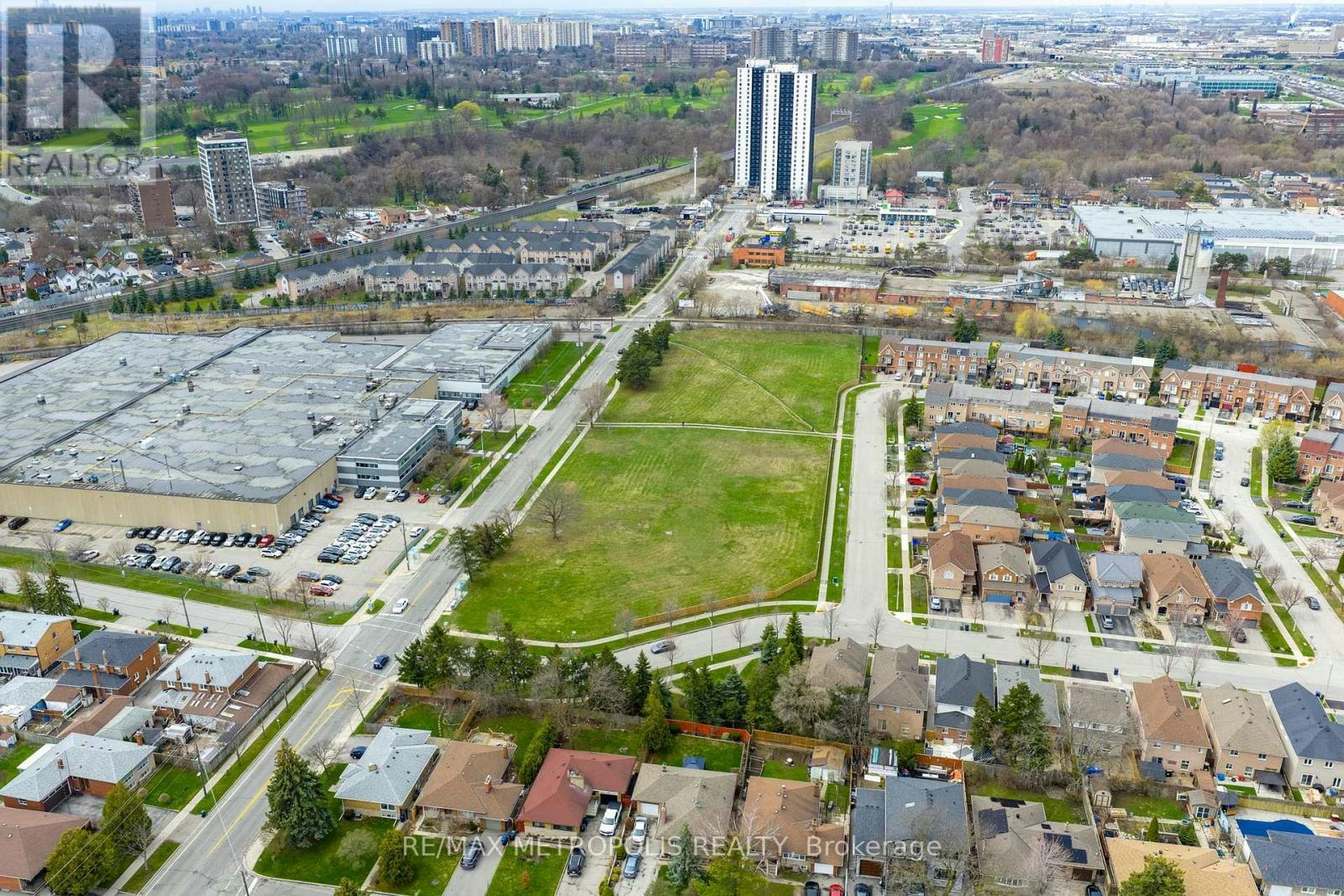 50-60 Oak Street, Toronto, ON, M9N 1A1