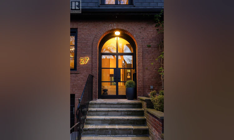 27 Boswell Avenue